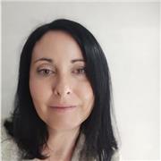 Pedagoga imparte clases de apoyo escolar en primaria y Eso